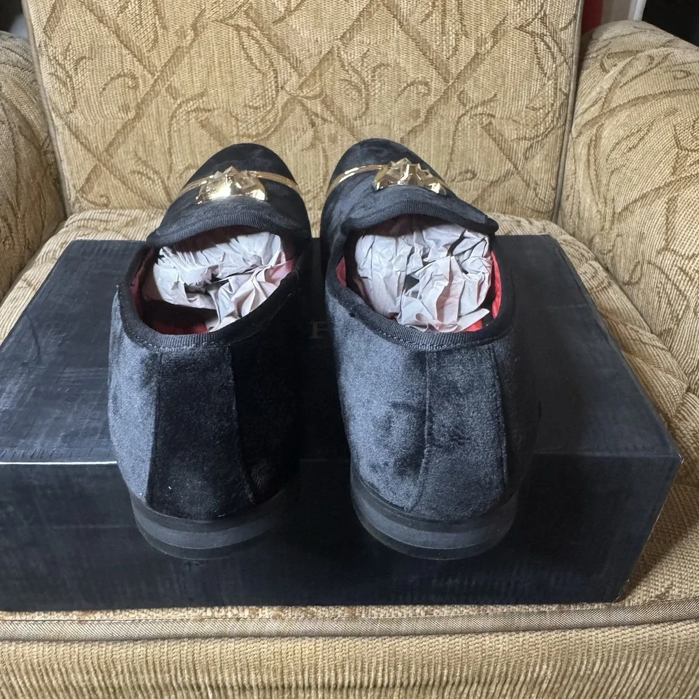 Valyrain Black Velvet Lion Head Loafers‎ Size 11 Excellent